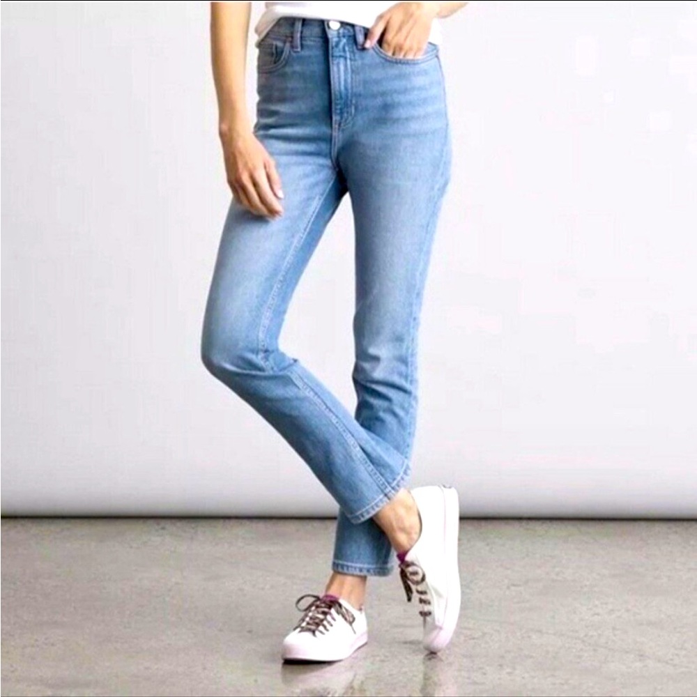 Elizabeth & James The Vintage Straight Light Wash Retro Fit Blue Jeans